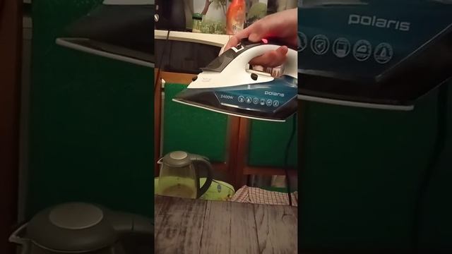 Утюг Polaris PIR 2420 AK смотреть онлайн