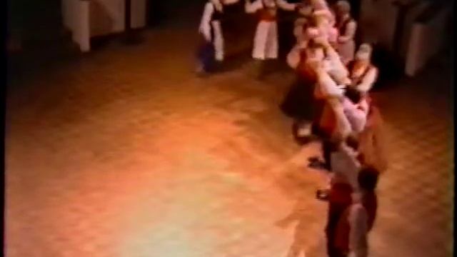 Harald Holm and De Glade Norske Dancers - The Weaving Dance смотреть онлайн
