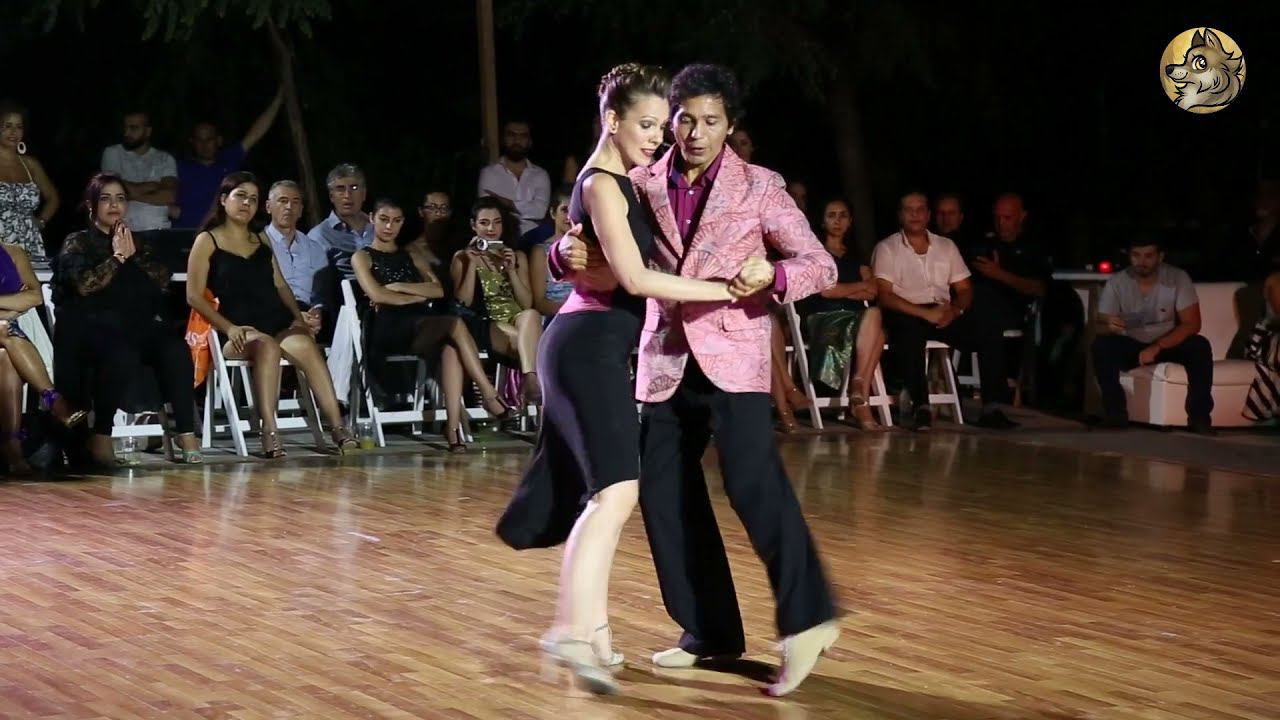 ТЕБЕ УЖЕ ЗА 50 - Александр СНЕЖНЫЙ - Эстебан КОРТЕС и Вирджиния АРЗУАГЕ (танго) смотреть онлайн