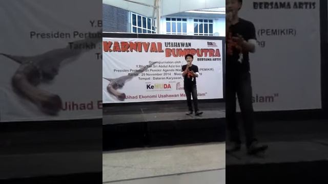 Izzmad harun - cinta dihujung dedaun смотреть онлайн