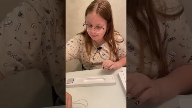Купили Apple Watch Series 6. Распаковка! | Lizi Di M смотреть онлайн