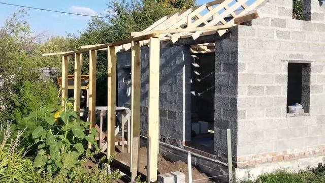 Строительство БАНИ. Выпуск 4: Возведение крыши и веранды смотреть онлайн