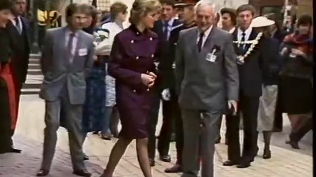 Princess Diana | St. Albans | Mailings Shopping Centre | Royal Visit | TN-88-050-013 смотреть онлайн