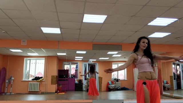 Восточные танцы Репетиция / Preparing for competition / Meganse of Elena Ramazonova & Essal rouhak смотреть онлайн