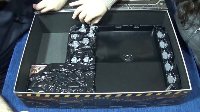 Mechs Vs. Minions - Abre La Caja