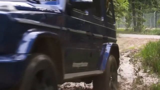 2020 Mercedes Benz G-Class | Off Road Test | AutoTube India | Water Wading смотреть онлайн