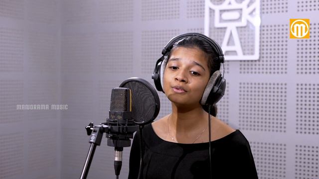 Puzhayozhukum Pole | Niravinte Athmavu | Shreya Jayadeep | Malayalam Christian Devotional Songs смотреть онлайн