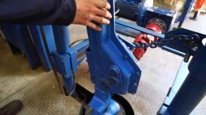 Сравниваем в работе реечные домкраты разных производителей