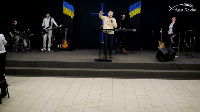 Вечерняя молитва 10.03.2022 17:30 смотреть онлайн