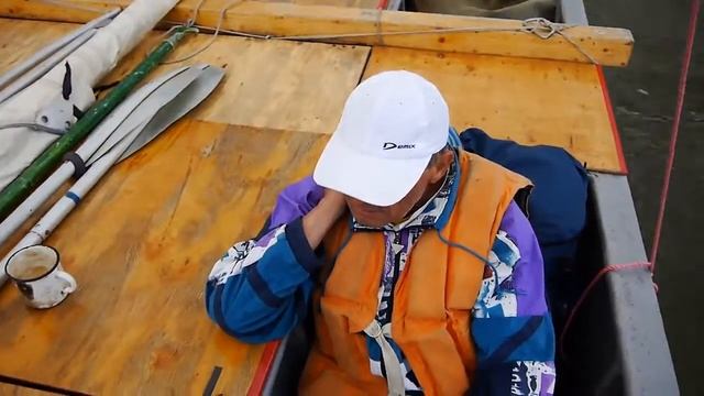 На парусном катамаране по Днестру смотреть онлайн