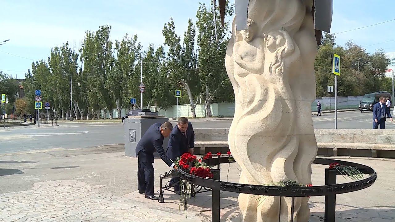 В Волгоград с рабочим визитом прибыл председатель совета директоров «Газпрома» Виктор Зубков смотреть онлайн