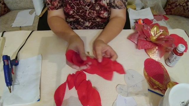 Цветы из нетканных салфеток. Мастер класс. смотреть онлайн