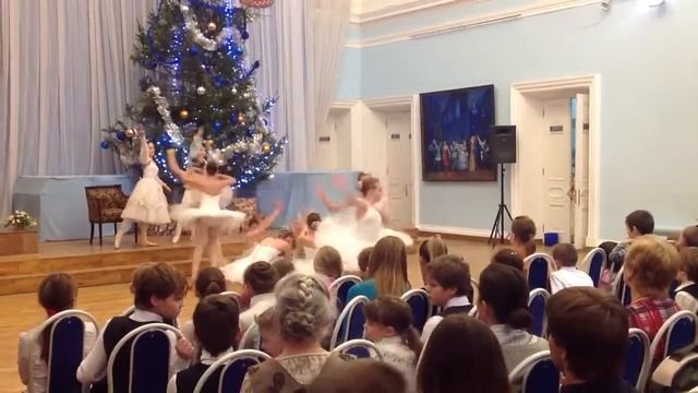 Танец снежинок смотреть онлайн