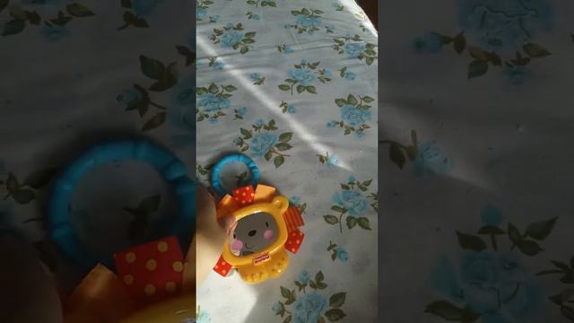 Подвеска-погремушка от Fisher Price смотреть онлайн
