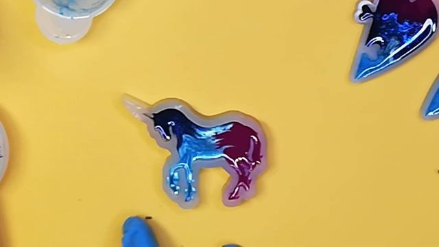 Чем окрасить эпоксидную смолу. Мастер класс смотреть онлайн