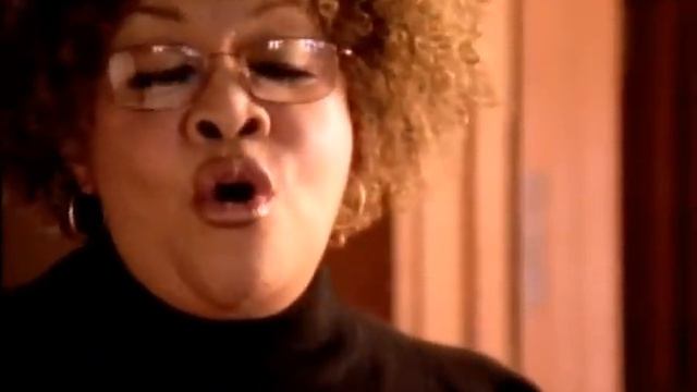 Mavis Staples - A Hard Rain's A-Gonna Fall смотреть онлайн