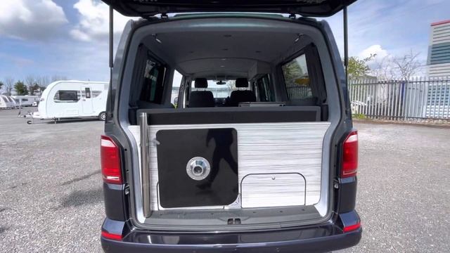 2018 Volkswagen Transporter LWB Camper смотреть онлайн