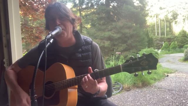 Hello It's Me смотреть онлайн