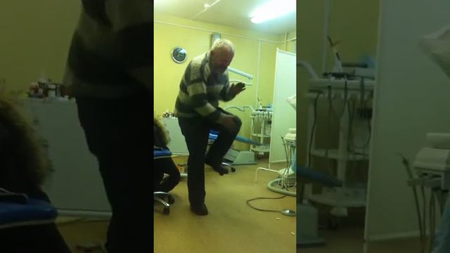 Алексей Гаврилов "Танцы у стоматолога" смотреть онлайн