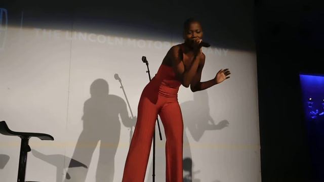 Sanaa Lathan introducing V. Bozman to perform at Lincoln Motors Party смотреть онлайн