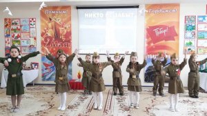 «Вместе с дедом на Парад», слова: Натальи Майданик, музыка и аранжировка: Обуховой  Елены.
