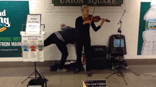 Музыканты в метро Нью-Йорка. Ноябрь, 2014. смотреть онлайн