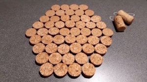 Дизайн кухни/предметы интерьера своими руками/ подставка под горячее из винных пробок