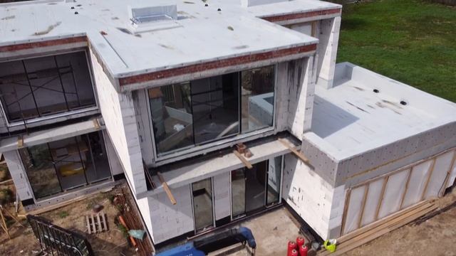 КАК ПРАВИЛЬНО УСТАНОВИТЬ ОКНА: МОНТАЖ ОКОН SCHÜCO В ДОМЕ ПО ПРОЕКТУ ГОЛЬФ-ЗАВИДОВО //RNR