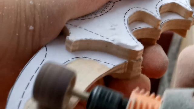 HOW TO MAKE KERAMBIT gold out from wood | как сделать керамбит голд из дерева. смотреть онлайн