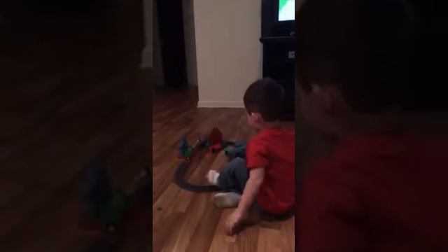 Ruger playing with thomas and friends смотреть онлайн
