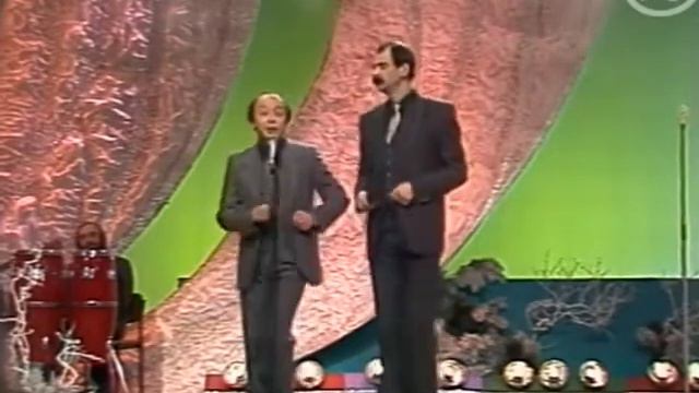 Роман Казаков и Илья Олейников - Репортаж 1986 смотреть онлайн