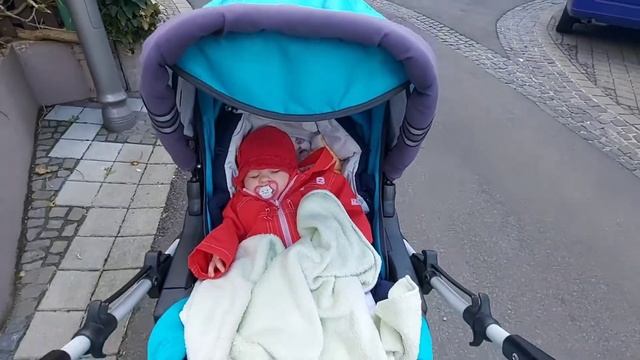 Наш день 117 Наводим красоту в детской. Прогулка по старым улочкам. Герда болтушка. смотреть онлайн