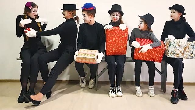 Пантомима "Подарок" смотреть онлайн