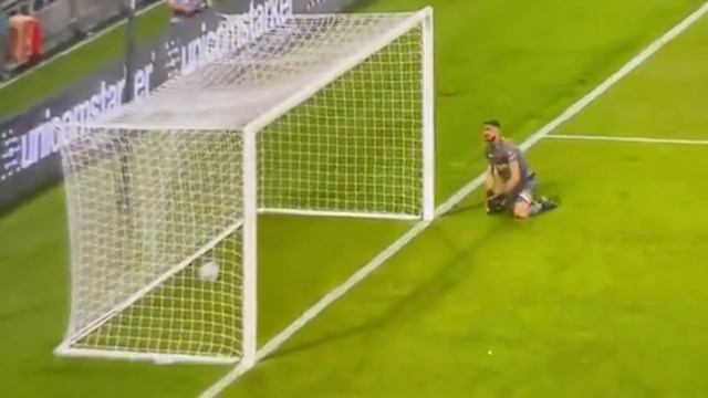 What an AMAZING goal from Domenico Berardi! | GOALS OF THE DAY смотреть онлайн