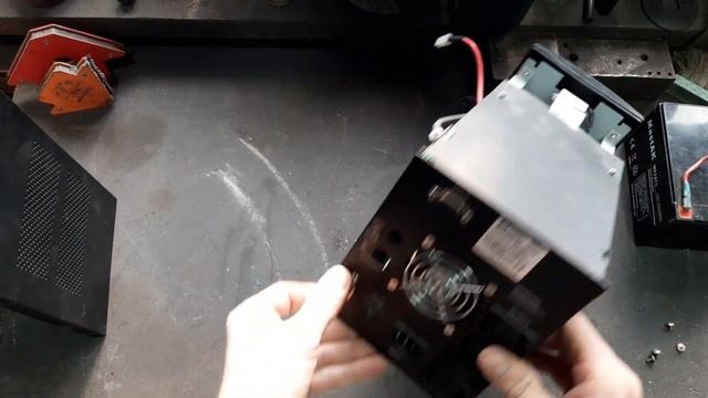 220 від акумулятора смотреть онлайн