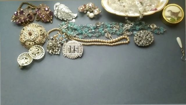 179. Распаковка лота с винтажным ломом. часть первая.