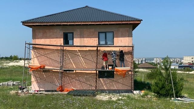 СТРОИМ ДОМ В КРЫМУ. Утепляем дом. ГАЗОБЕТОН и ПЕНОПЛЭКС. Подшивка свесов крыши. ВОДОСТОЧНАЯ СИСТЕМА смотреть онлайн