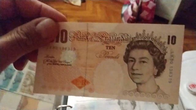 Золотые банкноты Великобритании смотреть онлайн