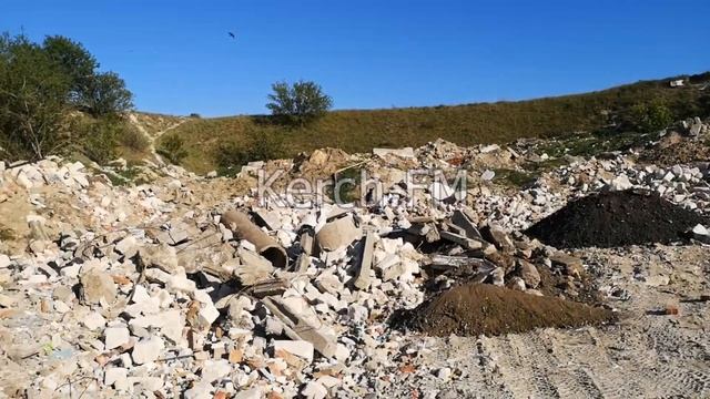 Свалка строительного мусора недалеко от Еникале смотреть онлайн