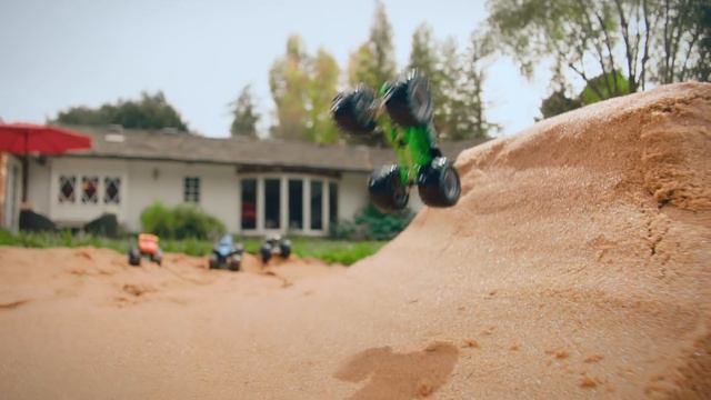 Monster Jam | New Monster Trucks with Monster Dirt! | :30 Commercial смотреть онлайн