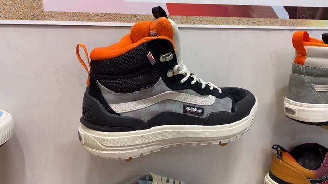 Vans X Napapijri Ultrarange Exo Hi GORE-TEX MTE-2 (Napapijri/Multi) смотреть онлайн