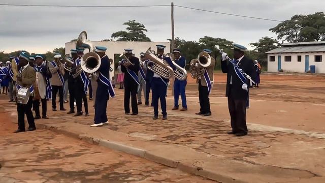 Tshikanoshi brass band смотреть онлайн