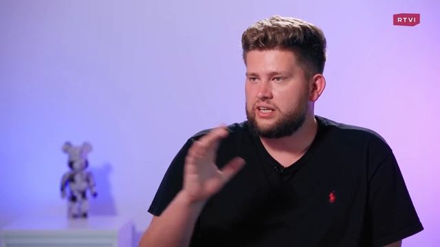 Стас Касатов — как сын врачей из Перми выжил в Дубае и снял рекламу Apple, Mercedes и Lamborghini