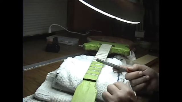 1965 Gibson Melody Maker Part 3 Fret Leveling,Crowning and Polishing смотреть онлайн