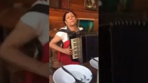 Зоя Чунаева поет на кумыкском