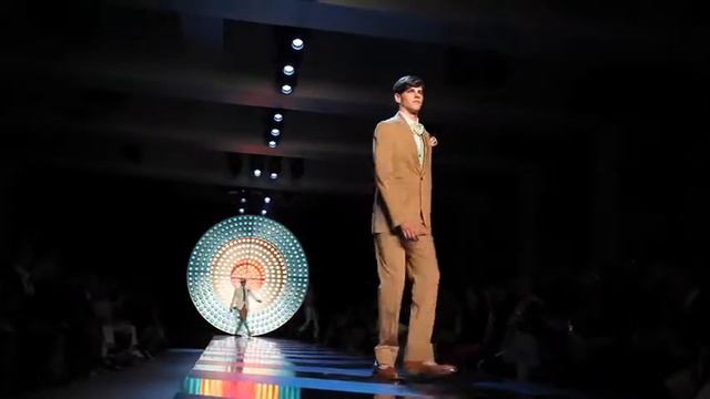 John Galliano Menswear Spring/Summer 2012 смотреть онлайн