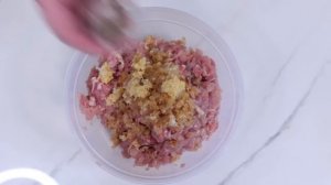 Фаршированные куриные окорочка запечённые в духовке. Вкусное и лёгкое блюдо.