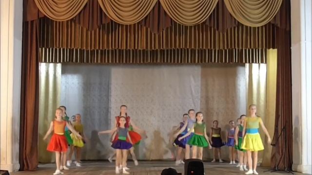 Танец "Магазин игрушек" Детский танцевальный коллектив "Ассорти" с. Кстинино смотреть онлайн