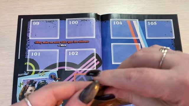 PANINI Очень странные дела (Stranger Things) 2022г. Распаковка стартового набора. смотреть онлайн