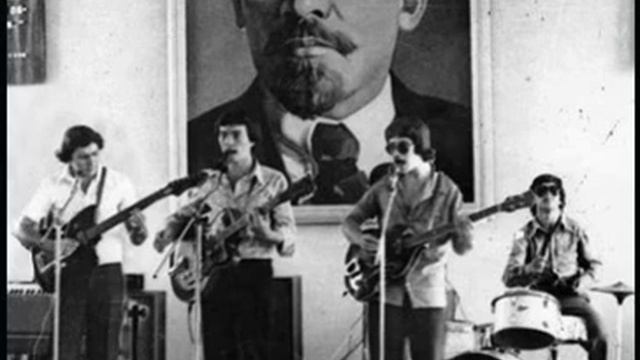 Песни нашего двора - У девчонок. смотреть онлайн